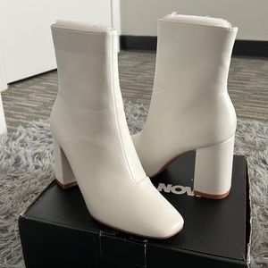 Accidentally ordered two pairs and forgot to return one of the pairs in time.